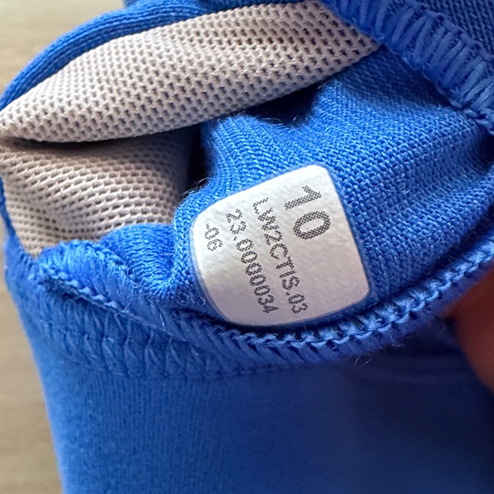 lululemon athletica Vibrant Blue Sports Bra - Picture 4 of 4